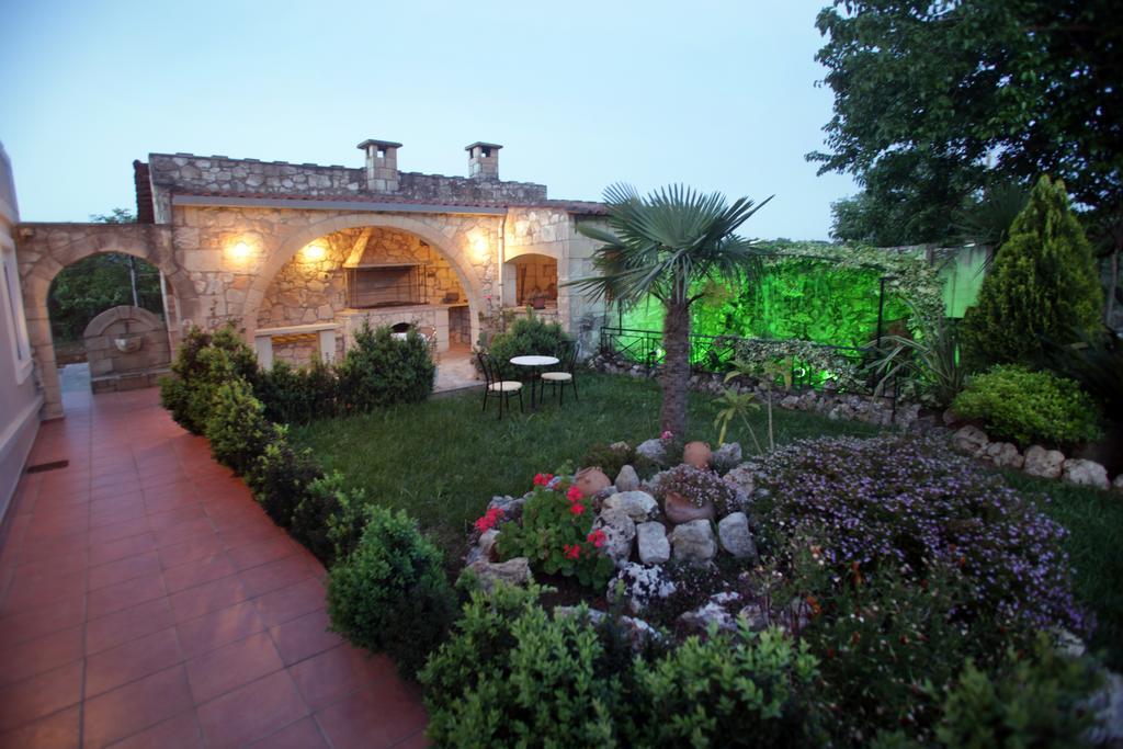 Villa Marianna Vryses 외부 사진